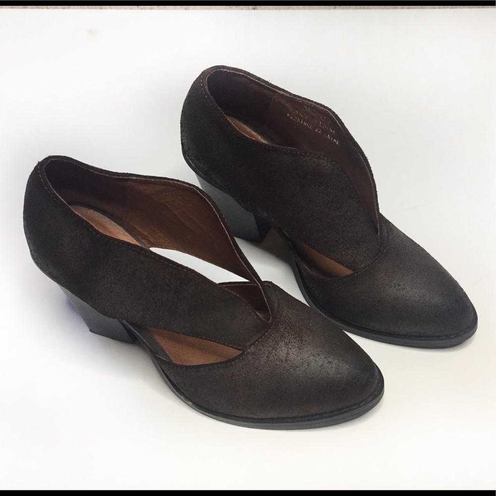 Jeffrey Campbell Free People deep V ankle boots